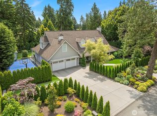 2042 77th Avenue NE, Medina, WA