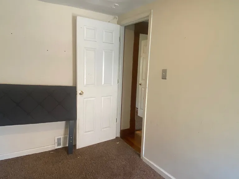 1224 N High St — Photo 19