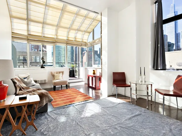 310 East 46th Street image 1 of 16