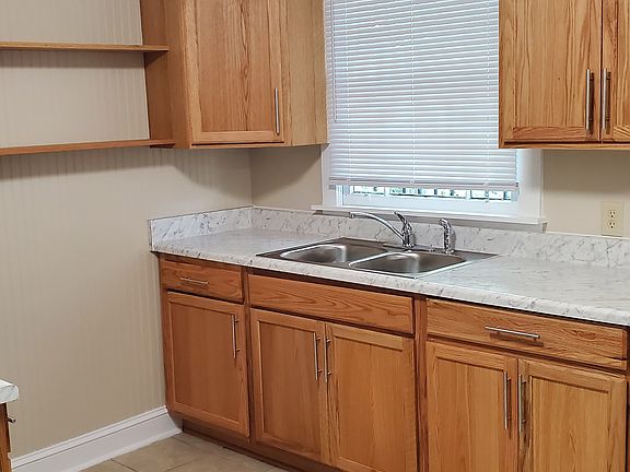 5th image of 2618 Cherry St