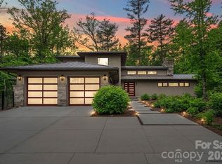 27 Hawberry Ct, Asheville, NC 28805