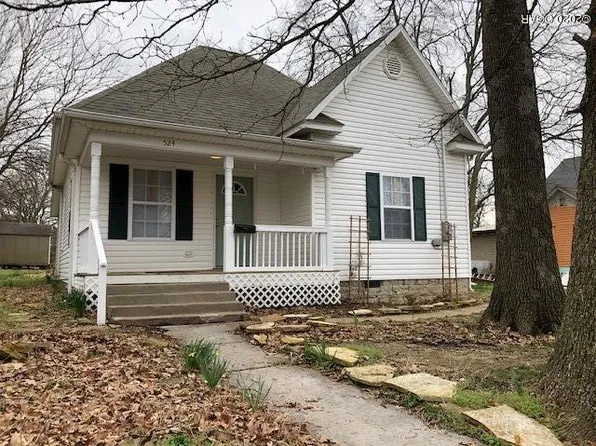 524 Walnut St, Carthage, MO 64836