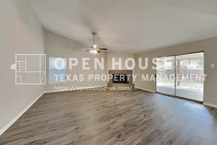 3 bed, 2.0 bath, 1534 sqft, $2,025 — Photo 3