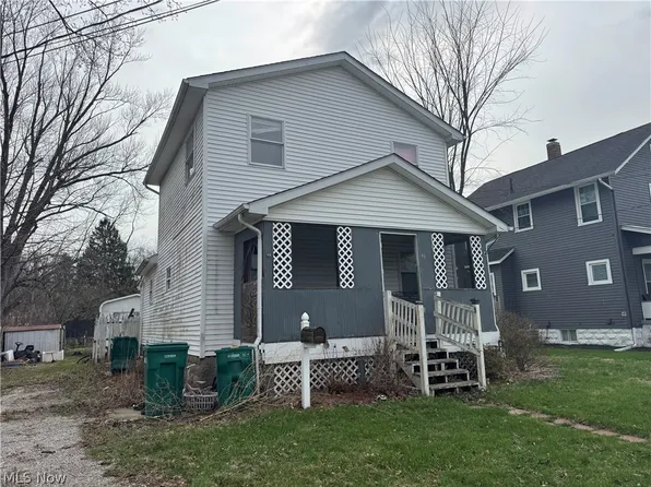 45 S Cedar St, Geneva, OH 44041
