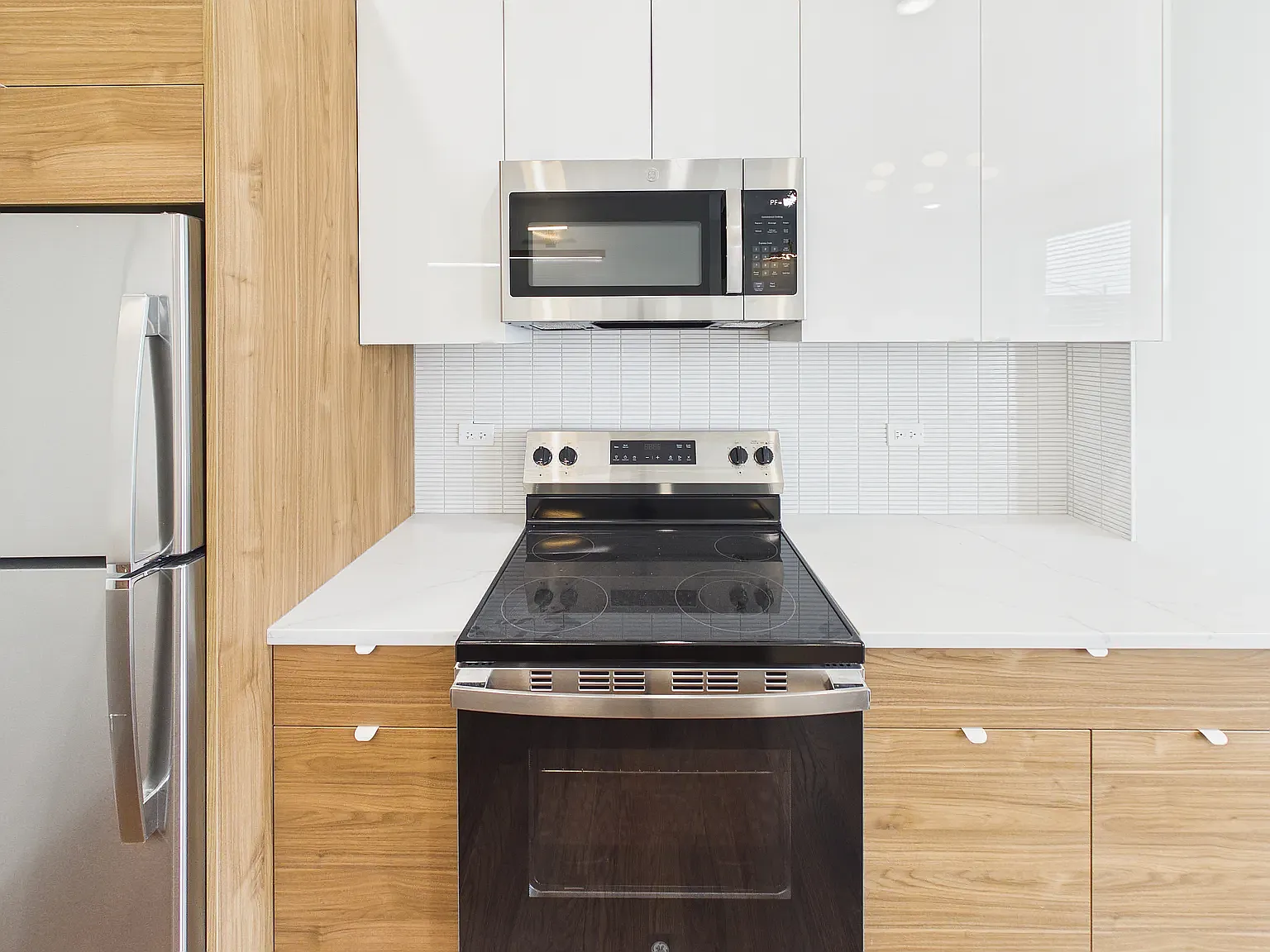 2 bed, 890 sqft, $2,295 — Photo 2