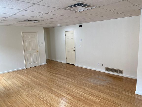 4th image of 430 Carolina Ave Suite D