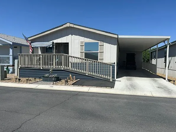 140 Montecito Dr, Pahrump, NV 89048