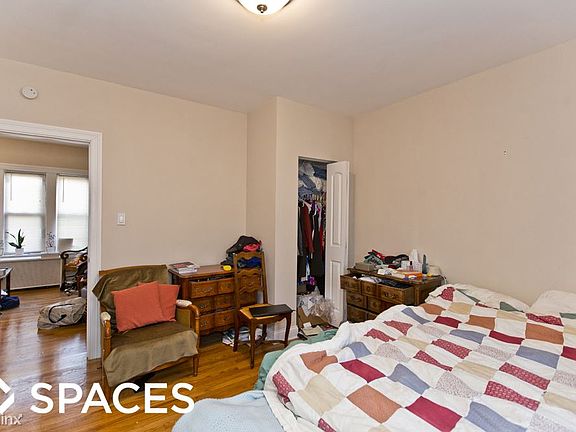 4th image of 4816 N Oakley Ave APT 3