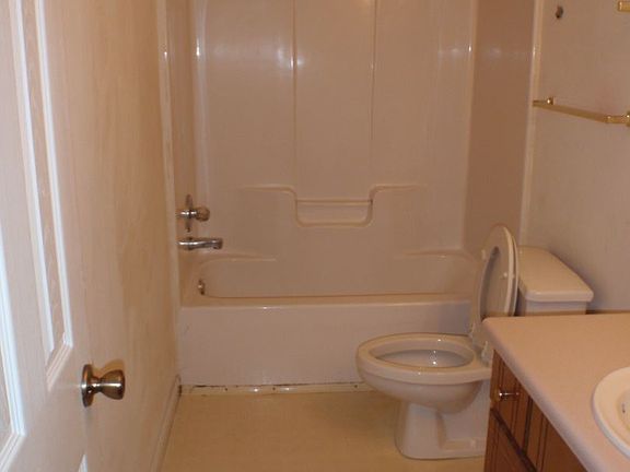 5th image of 2127 A&b Houston Ave