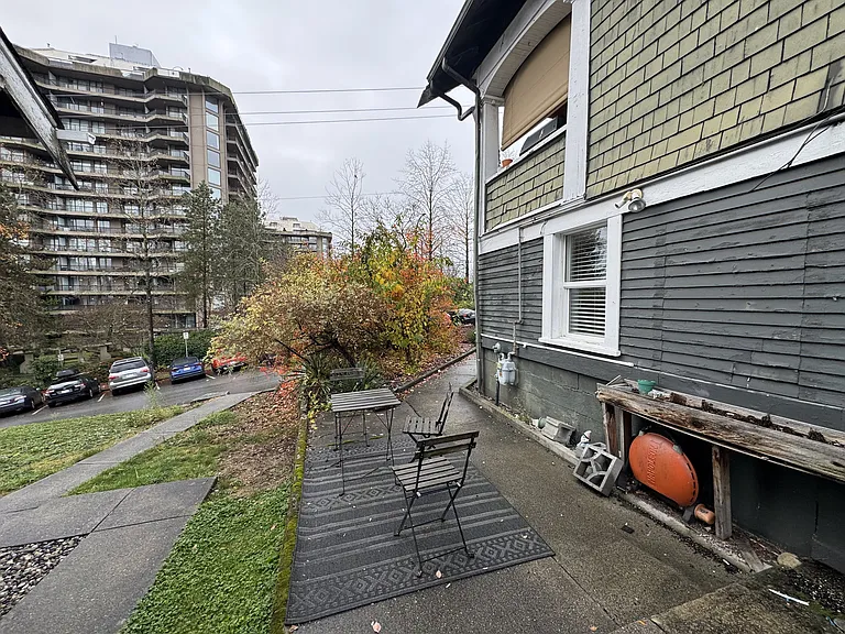 306 Esmond Ave — Photo 11