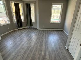 1000 S Orange Ave, Newark, NJ