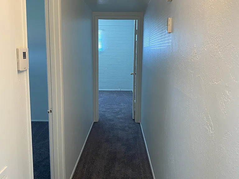 1613 S Farmer Ave — Photo 4