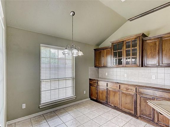 4th image of 16000 Korie Dr