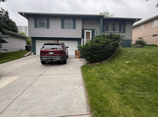 5117 S 94th Ave, Omaha, NE 68127