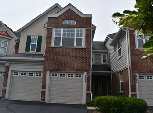 302 Pine Lake Cir #0, Vernon Hills, IL 60061