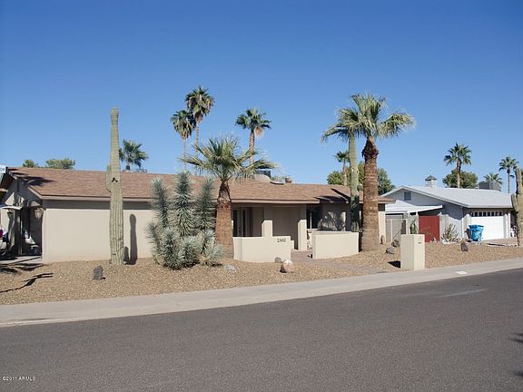2nd image of 2802 E Windrose Dr
