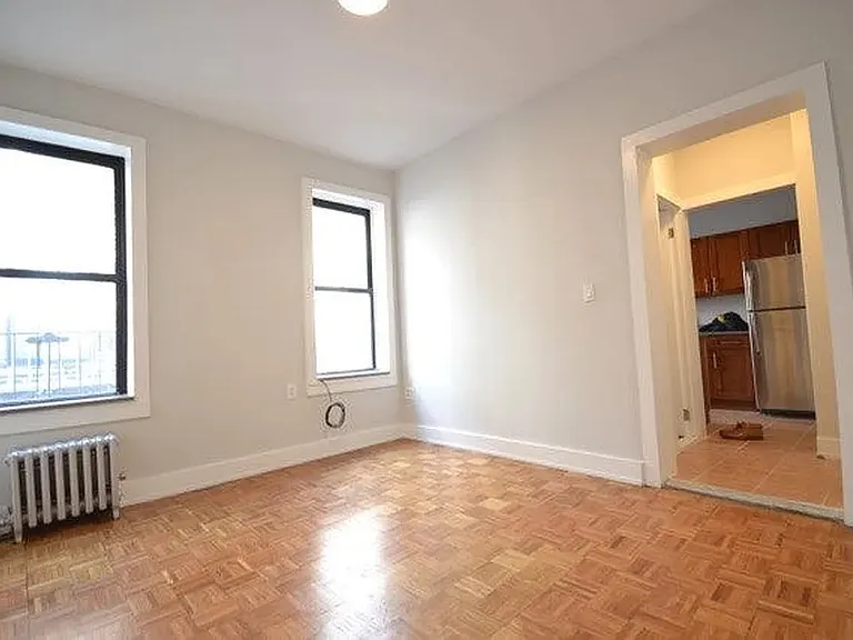250 Pacific St #19 — Photo 2