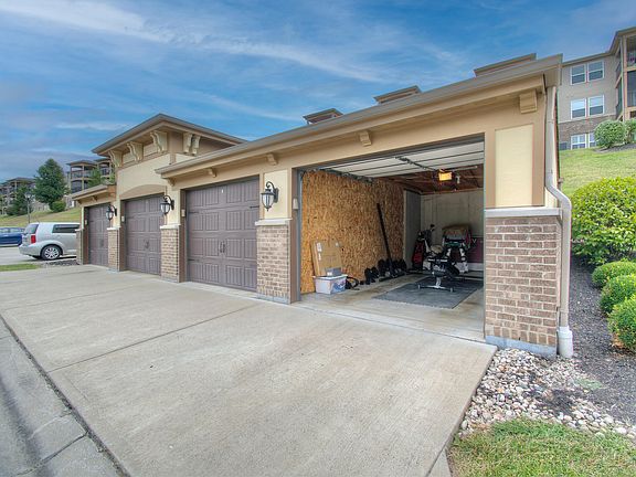 3rd image of 2433 Ambrato Way