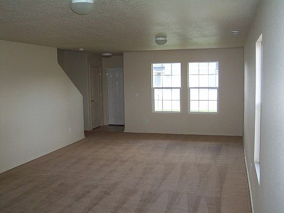 4th image of 3205 Lennox Park St