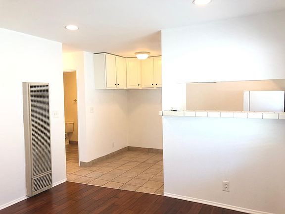 4th image of 79 N Grand Oaks Ave APT 3