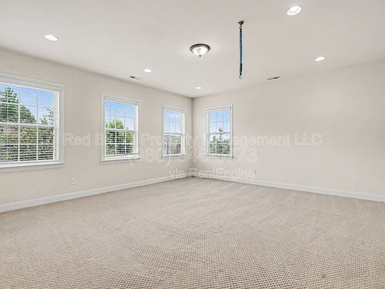 655 Brookhaven Dr — Photo 19