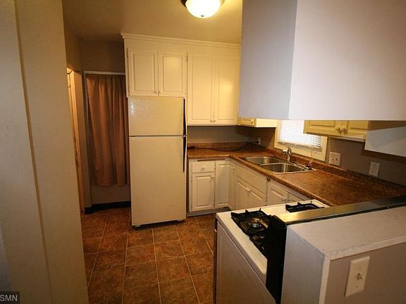 5th image of 997 Saint Anthony Ave