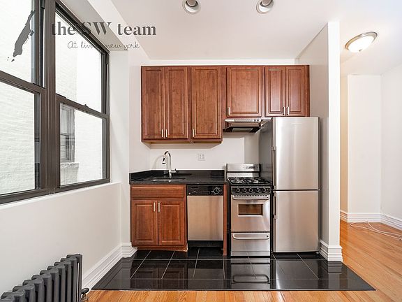 2nd image of 78 Manhattan Ave #C4