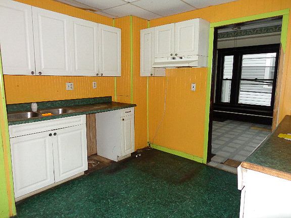 4th image of 543 Park Blvd