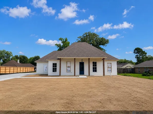5718 Landmor Dr, Greenwell Springs, LA 70739