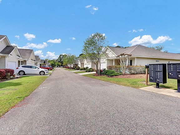 3rd image of 103 Thrasher Court Unit D
