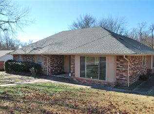 2802 Walnut Rd, Norman, OK 73072