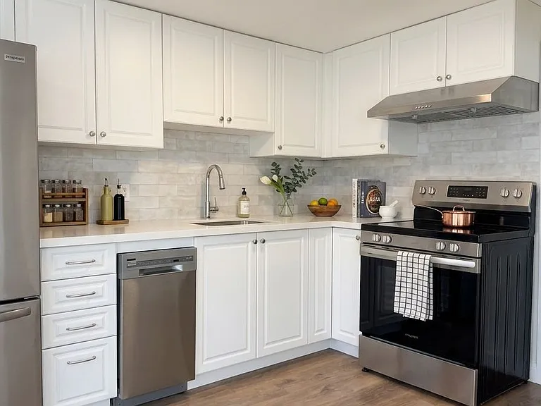 15 Arrowsmith Ave #1B — Photo 11