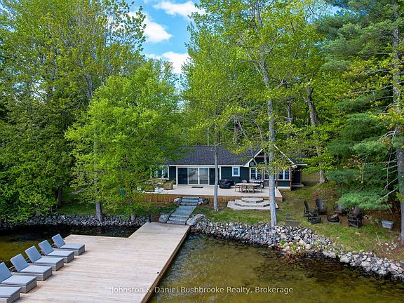 4th image of 1032 Island Park Rd #2