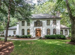 4 Lowell Rd, Farmington, CT 06032