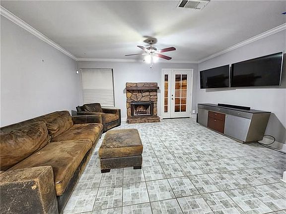 5th image of 217 Clearview Pkwy #217