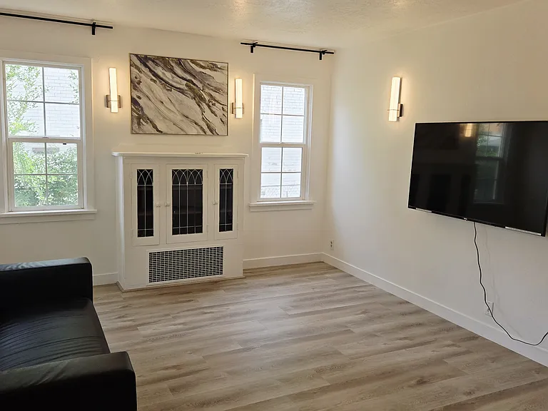 643 S Washington St — Photo 13
