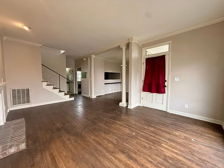 932B Russell St — Photo 10