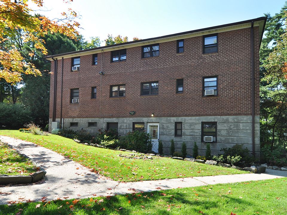 1st image of 154 Martling Ave APT U7