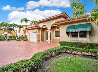 16022 SW 55th Ter, Miami, FL 33185