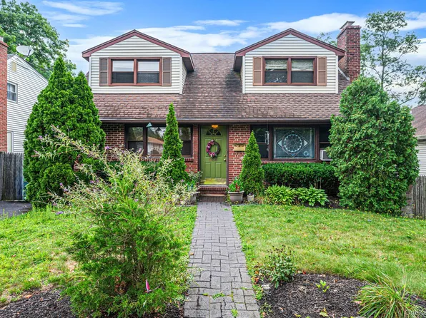 288 Nassau Road, Huntington, NY 11743