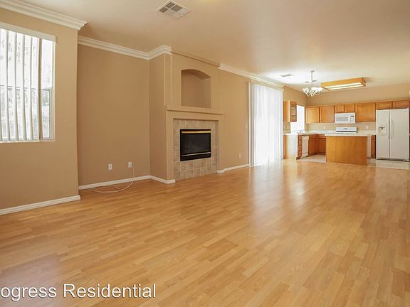 03-DiningandFamilyRoom