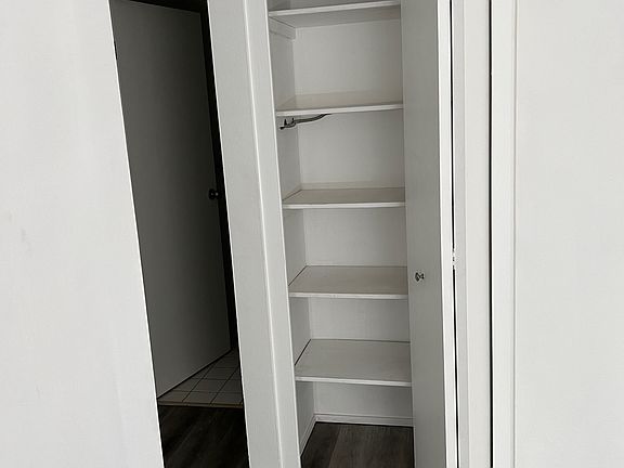 5th image of 2114 Pauline Blvd