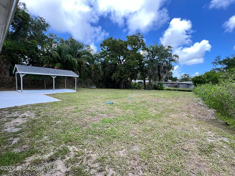 776 Sara Jane Ln — Photo 3