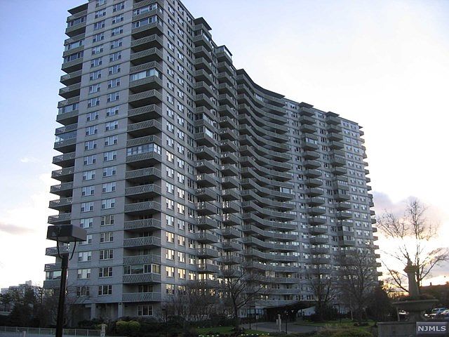 1st image of 2100 Linwood Ave APT 19K