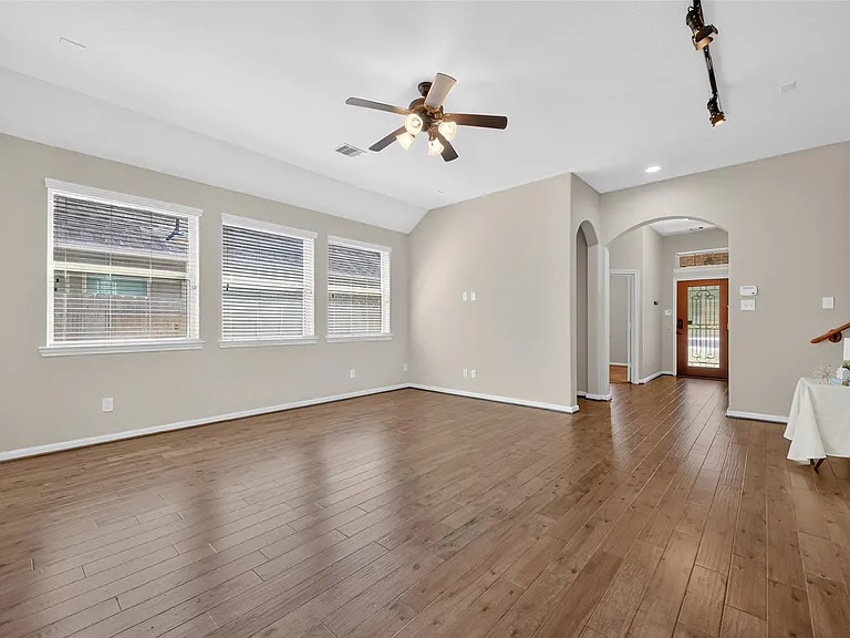 146 Kinnerly Peak Pl — Photo 12