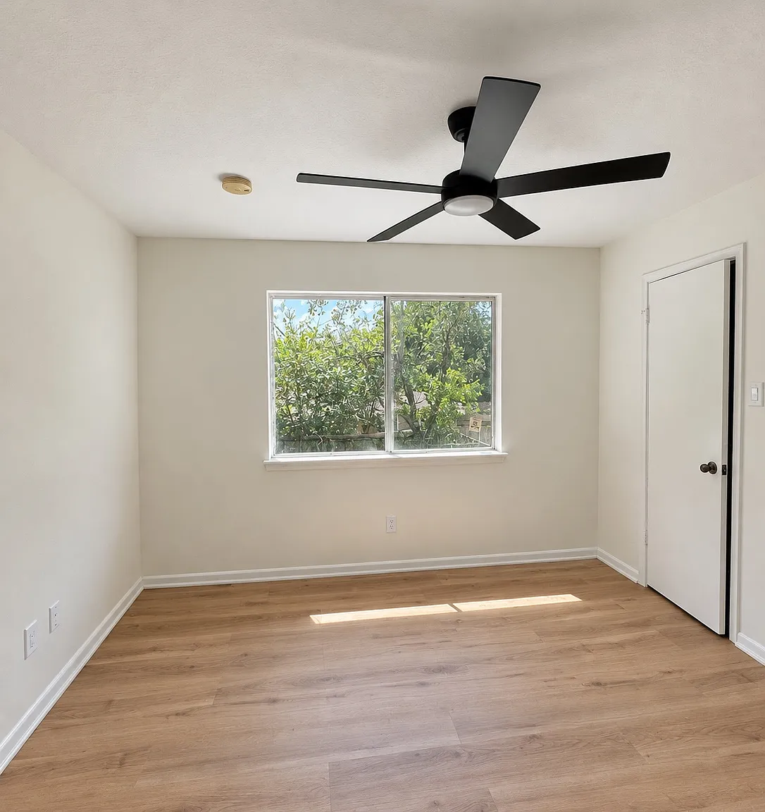 4 bed, 2.5 bath, 2178 sqft, $2,650 — Photo 4
