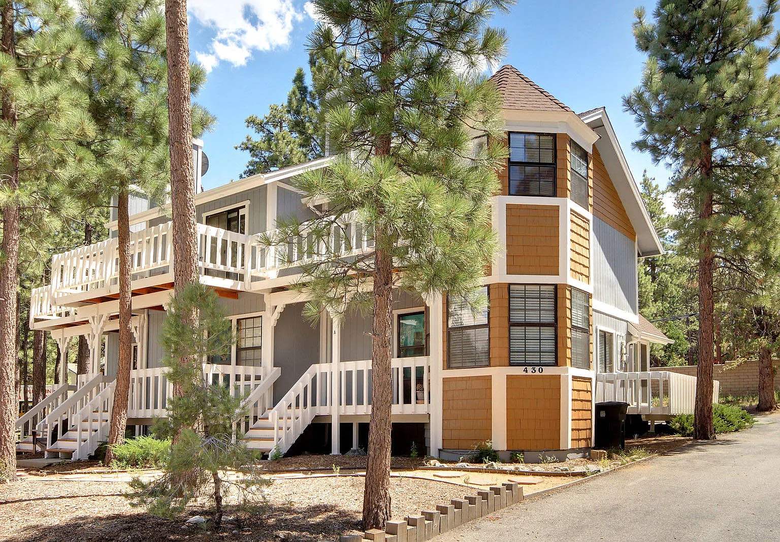 2 bed, 1100 sqft, $1,995 — Photo 3