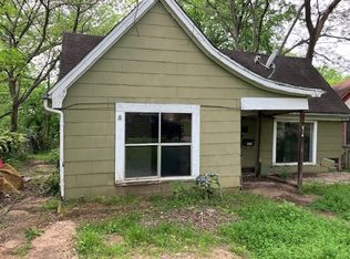 614 3rd St SW, Paris, TX 75460