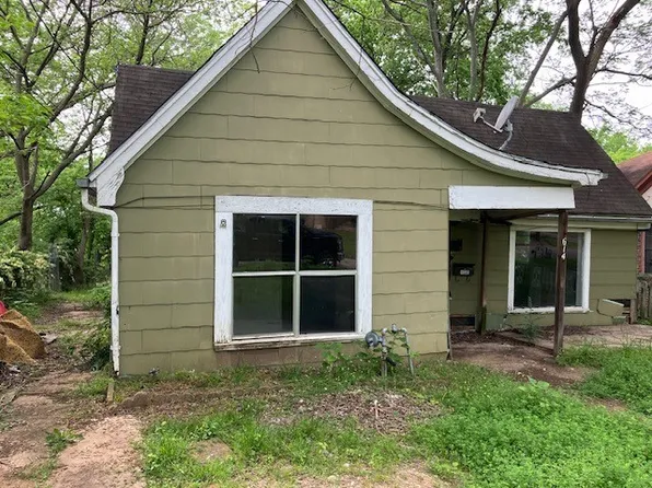 614 3rd St SW, Paris, TX 75460