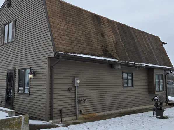 33 E Ireland Dr, North Manchester, IN 46962